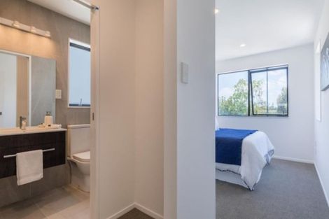 Photo of property in 72 Craigs Way, Hobsonville, Auckland, 0616