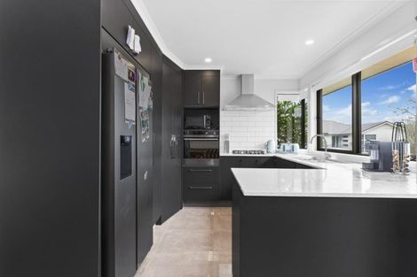 Photo of property in 86 Awataha Crescent, Pyes Pa, Tauranga, 3110