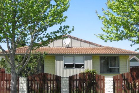 Photo of property in 1/4 Langham Place, Redwood, Christchurch, 8051