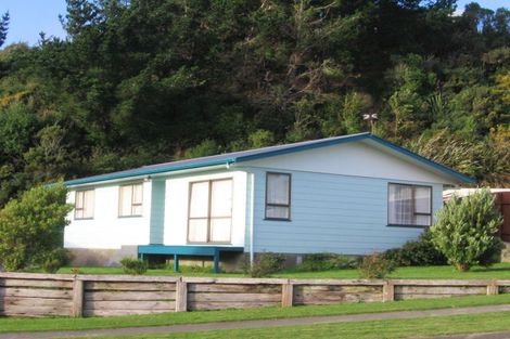 Photo of property in 17 Invercargill Drive, Kelson, Lower Hutt, 5010