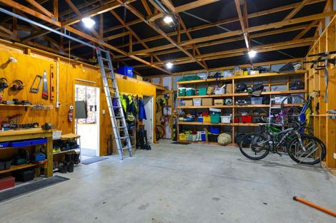 Photo of property in 6a Huia Street, Waikawa, Picton, 7220