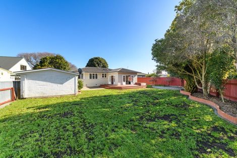 Photo of property in 11 Kent Crescent, Awapuni, Palmerston North, 4412