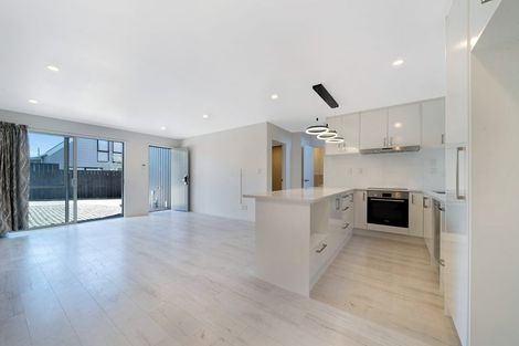 Photo of property in 4035c Great North Road, Glen Eden, Auckland, 0602