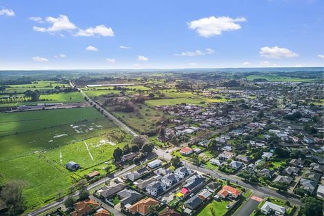 Photo of property in 124 Helvetia Road, Pukekohe, 2120
