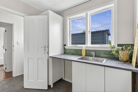 Photo of property in 42 Moore Street, Leamington, Cambridge, 3432