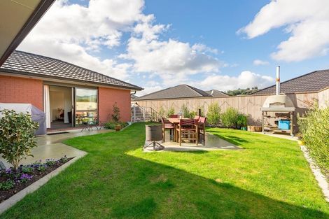 Photo of property in 58 Sunstone Crescent, Brown Owl, Upper Hutt, 5018