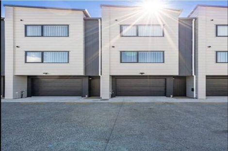 Photo of property in 26 Tukari Lane, Mangere Bridge, Auckland, 2022