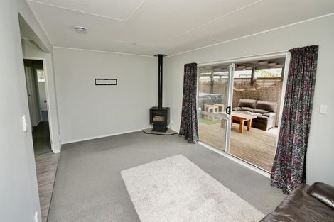 Photo of property in 34 Acacia Street, Kelvin Grove, Palmerston North, 4414