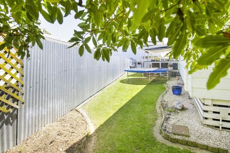 Photo of property in 16/2 Perry Crescent, Greenmeadows, Napier, 4112