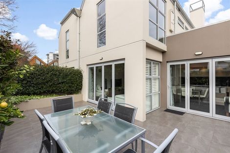 Photo of property in 28 Rhodes Street, Merivale, Christchurch, 8014