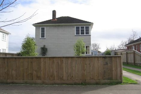 Photo of property in 127 Rangiora Avenue, Roslyn, Palmerston North, 4414