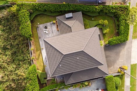 Photo of property in 202 Westchester Drive, Churton Park, Wellington, 6037