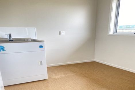 Photo of property in 38 Silverstone Place, Henderson, Auckland, 0612