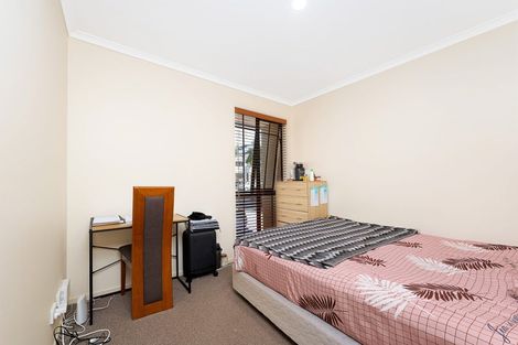 Photo of property in 42 San Marino Drive West, Henderson, Auckland, 0612