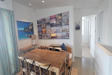 Photo of property in 32 Taumata Road, Omaha, 0986