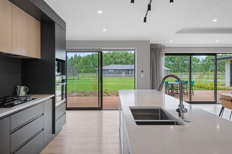 Photo of property in 76 Verdeco Boulevard, Lincoln, 7608