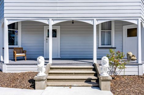 Photo of property in 68 Collins Street, Hawera, 4610