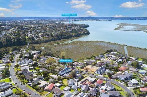 Photo of property in 24b Pipitea Place, Massey, Auckland, 0614