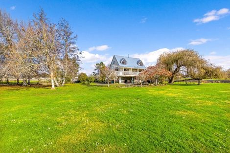 Photo of property in 9b Trotting Course Drive, Kumeu, 0891