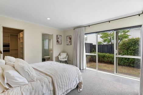 Photo of property in 113a Cook Street, Cockle Bay, Auckland, 2014