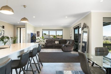 Photo of property in 1 Albatross Lane, Welcome Bay, Tauranga, 3112