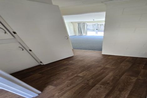 Photo of property in 12 Ruawai Road, Mount Wellington, Auckland, 1060