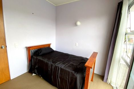 Photo of property in 28 Awaroa Road, Sunnyvale, Auckland, 0612