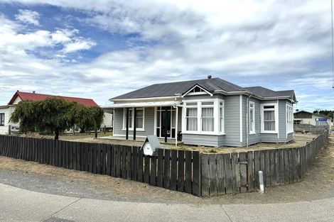 Photo of property in 64 James Street, Balclutha, 9230