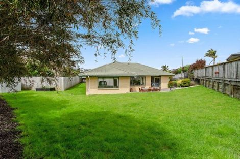 Photo of property in 14 Tauranga Place, Orewa, 0931