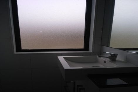 Photo of property in 3/5 Perekia Street, Albany, Auckland, 0632