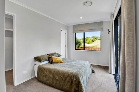 Photo of property in 8 Matau Lane, Ferndale, New Plymouth, 4310