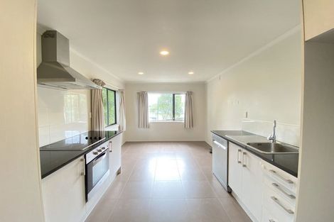 Photo of property in 2/2 Swan Hill Drive, Glen Eden, Auckland, 0602