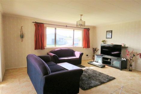 Photo of property in 1/6 Baring Terrace, Strandon, New Plymouth, 4312