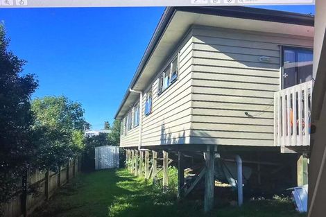 Photo of property in 103r Glengarry Road, Glen Eden, Auckland, 0602