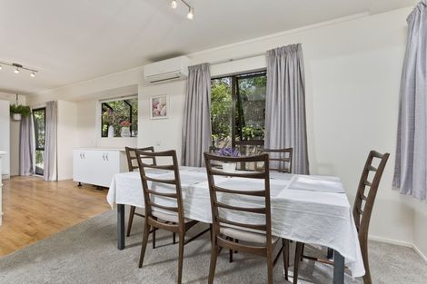 Photo of property in 52a Sunnyside Road, Sunnyvale, Auckland, 0612