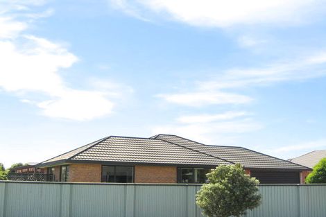 Photo of property in 38 Orlando Crescent, Waimairi Beach, Christchurch, 8083