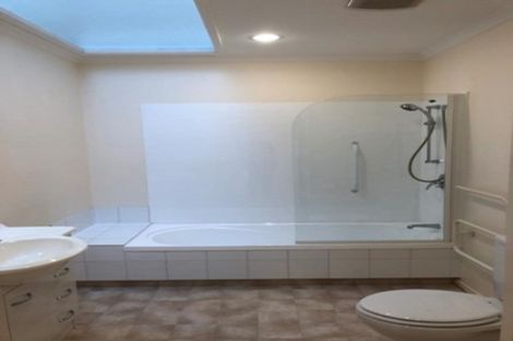 Photo of property in 42 Lakeridge Close, Rangatira Park, Taupo, 3330