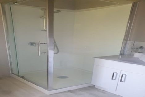 Photo of property in 231 Glengarry Road, Glen Eden, Auckland, 0602