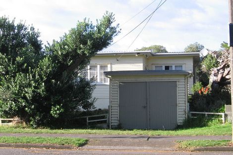 Photo of property in 24 Tutere Street, Waikanae Beach, Waikanae, 5036