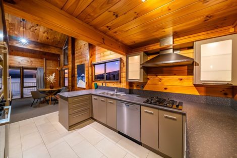 Photo of property in 47 Moana Road, Plimmerton, Porirua, 5026