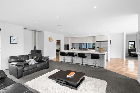 Photo of property in 2 Westburn Place, Prebbleton, 7604