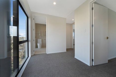 Photo of property in 9 Lomond Street, Newlands, Wellington, 6037