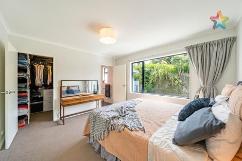 Photo of property in 188 Miromiro Road, Normandale, Lower Hutt, 5010
