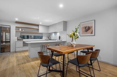 Photo of property in 2e Fowler Street, Northcote, Auckland, 0627