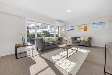 Photo of property in 12 Clayton Road, Manurewa, Auckland, 2102