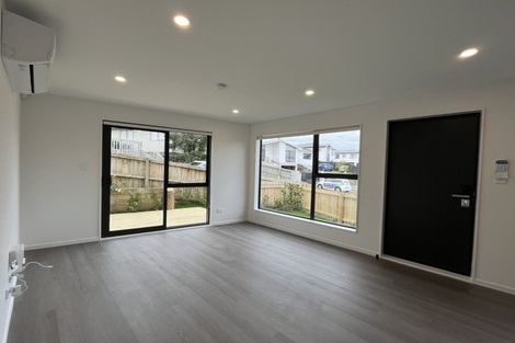 Photo of property in 12a Massine Place, Randwick Park, Auckland, 2105