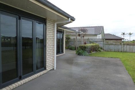 Photo of property in 75 Barbados Way, One Tree Point, 0118