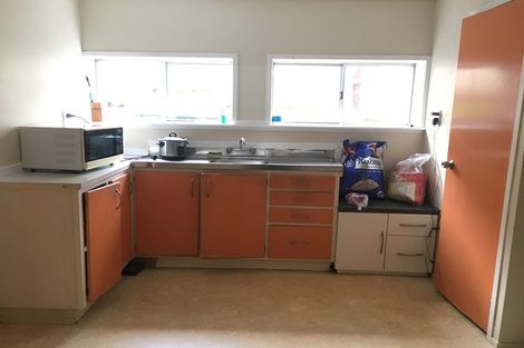 Photo of property in 34 Tudor Road, Henderson, Auckland, 0610