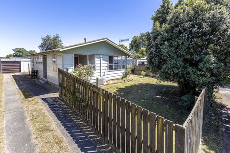 Photo of property in 74 Stillwater Place, Westbrook, Palmerston North, 4412