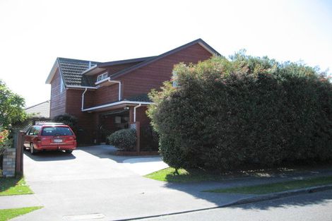 Photo of property in 1 Hadleigh Court, Paraparaumu, 5032